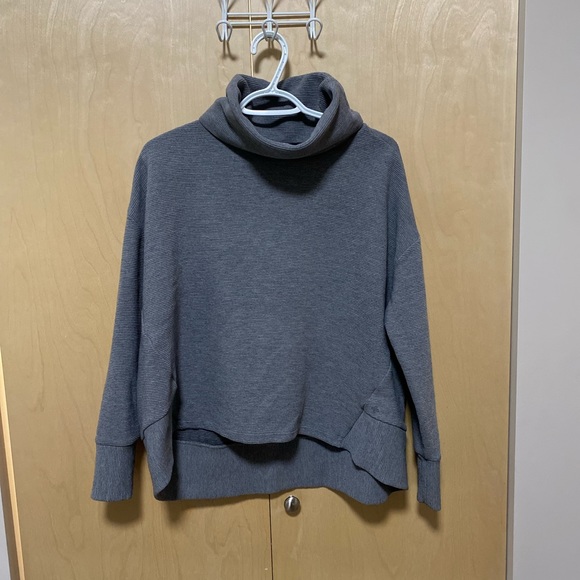 Oversized turtleneck - Picture 1 of 2